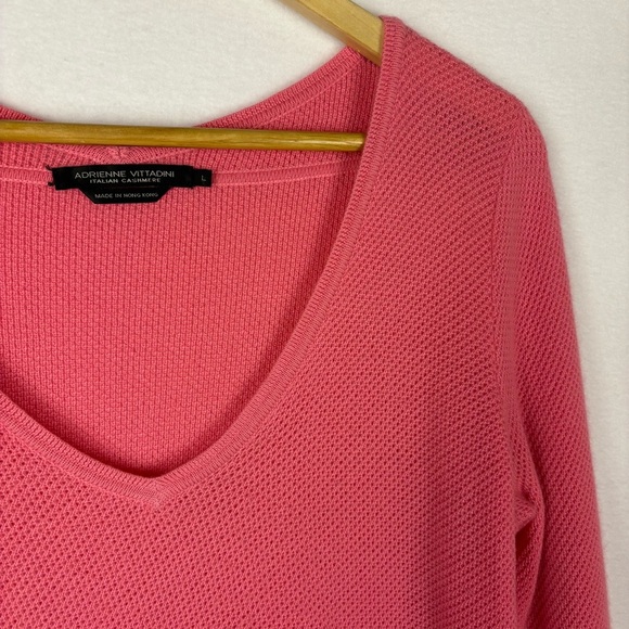 Adrienne Vittadini Pink 100% Cashmere V-Neck Sweater - Picture 4 of 7